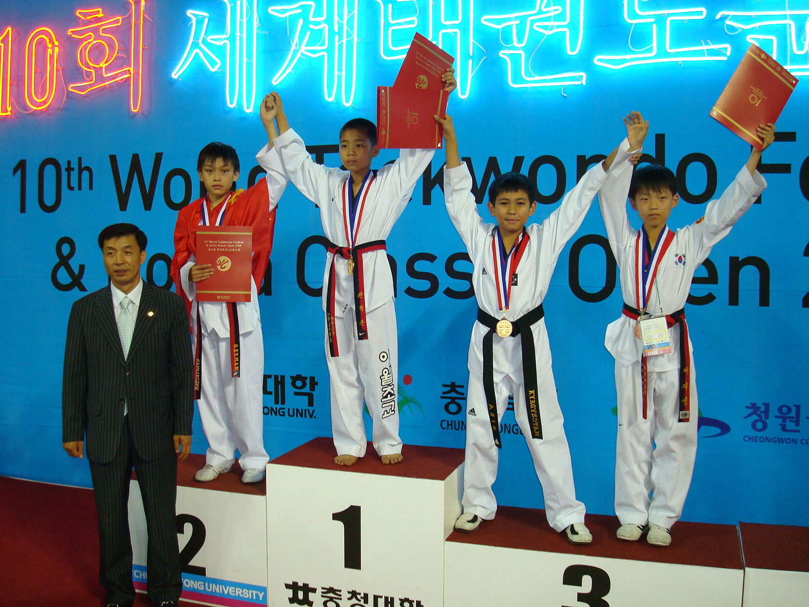 Сборная Кыргызстана по таэквондо. Taekwondo Korea. Taekwondo Tournament Design in Korea. Taekwondo WT MZ Karimov. Тхэквондо международная